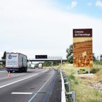 Un nouveau panneau a été installé sur l'autoroute A7 pour mettre en avant la vigne et le vin.