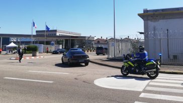 Jean Castex est à Roussillon. Il doit ensuite se rendre à Beaurepaire.