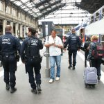 Plusieurs métiers présentés à l'occasion sur le forum des métiers de la défense et de la sécurité, à Tain.