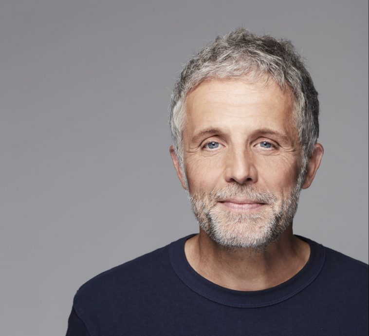 Stéphane Guillon en interview sur Chérie FM Vallée du Rhône.